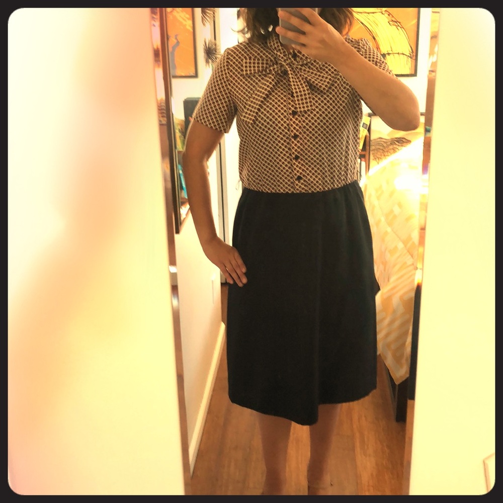 ✈️ Vintage Kay Windsor bow shirt dress